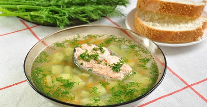 Рыбный суп из голов и хвостов форели