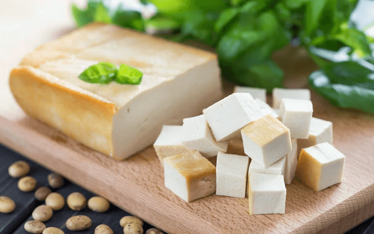 Сыр растительного происхождения. Тофу соевый. Соевый сыр тофу. Tofu - сыр тофу. Соевый творог тофу.
