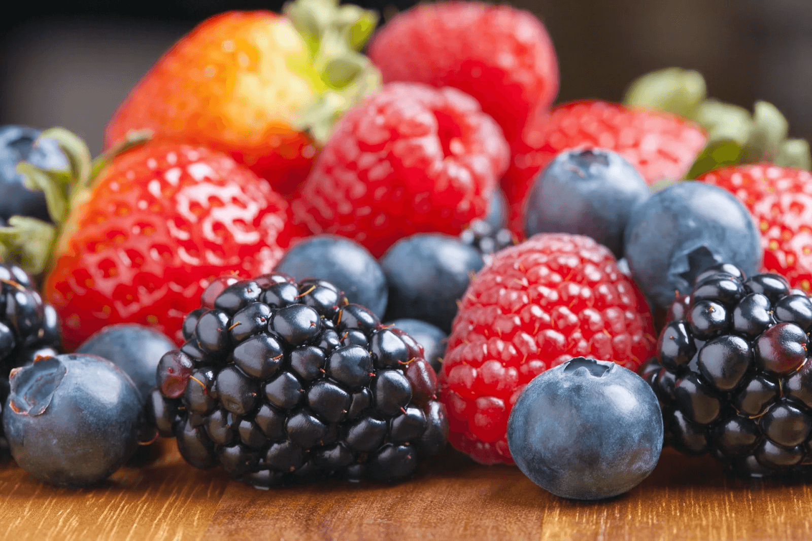 Опасные и съедобные ягоды  — 20 видов с фото и описанием